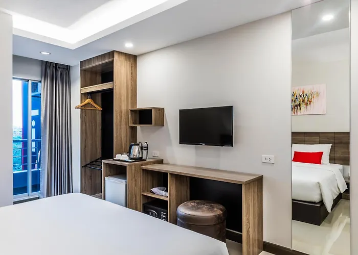 Livotel Hua Mak Hotel