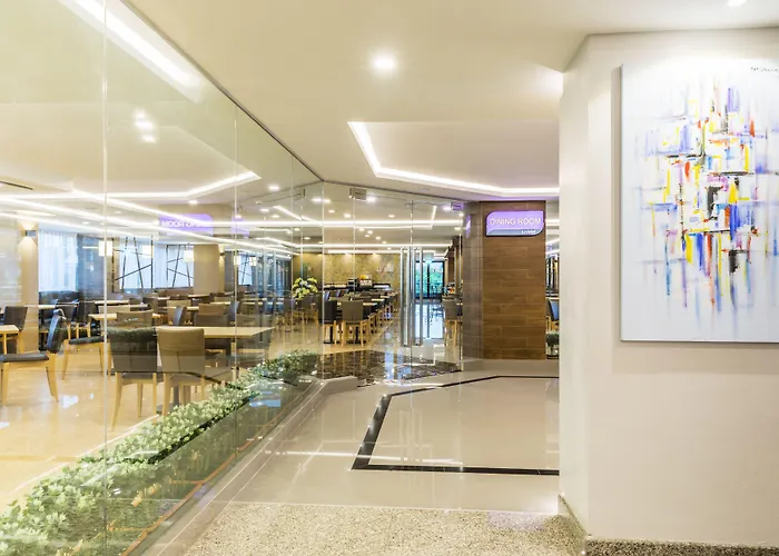 Hotel Livotel Hua Mak 4*