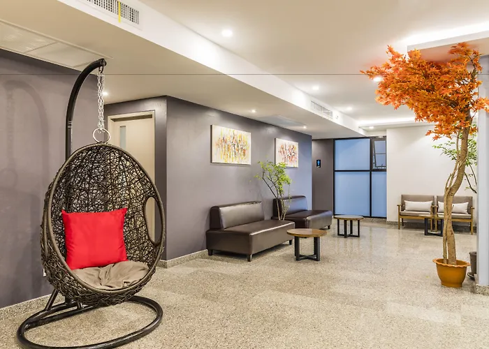 Hotel Livotel Hua Mak 4*