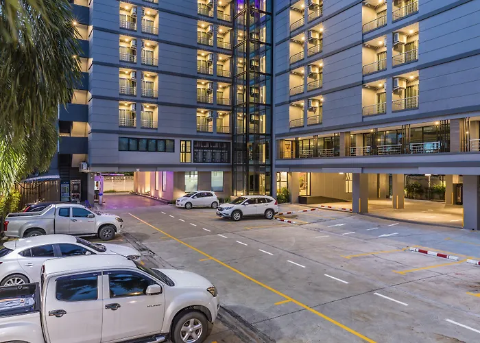 Hotel Livotel Hua Mak 4*