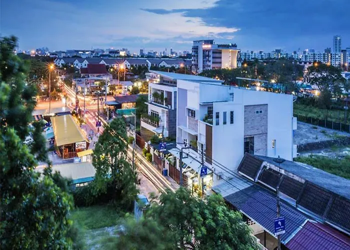 Livotel Hua Mak Hotel