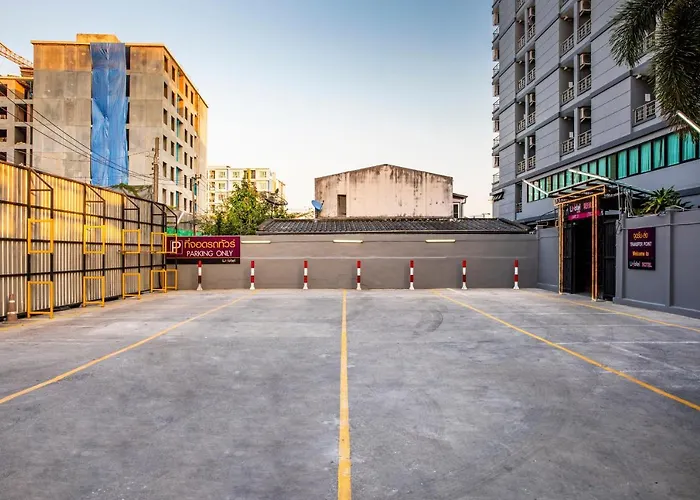 Livotel Hua Mak Hotel